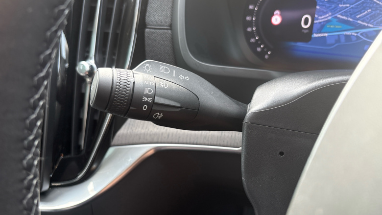 Volvo XC90 2.0 T8 PHEV Ultra Dark 5dr AWD Geartronic Estate